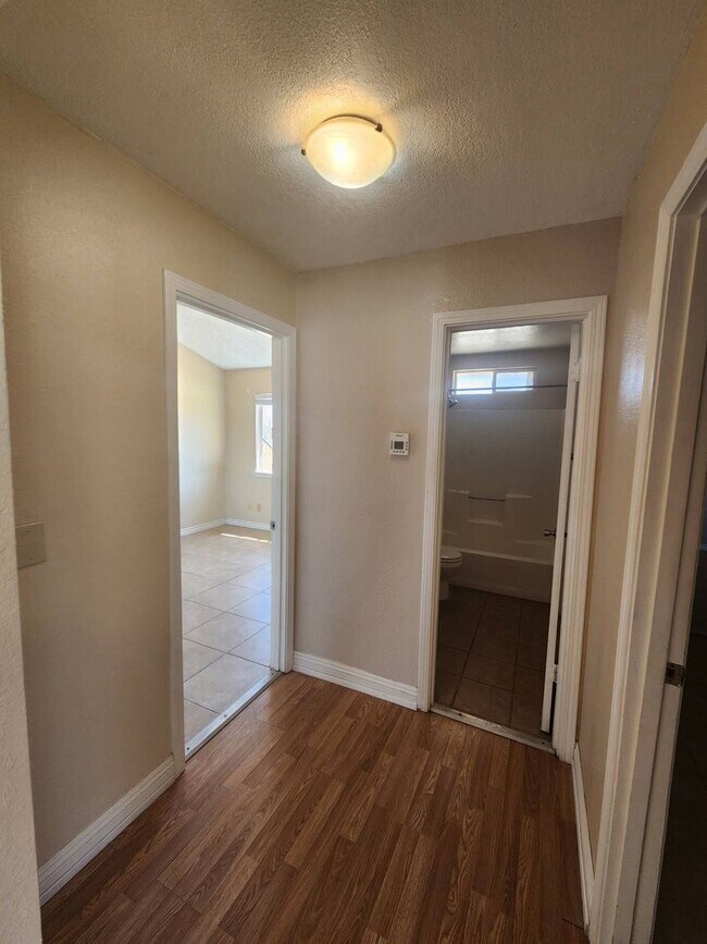 Building Photo - Two Bedroom Home with Two Car Garage