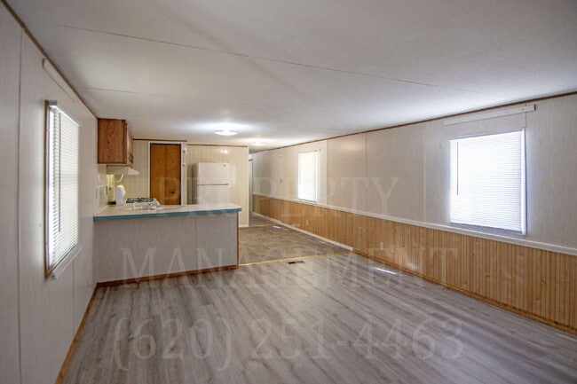 Building Photo - 3 Bedroom, 1 Bath