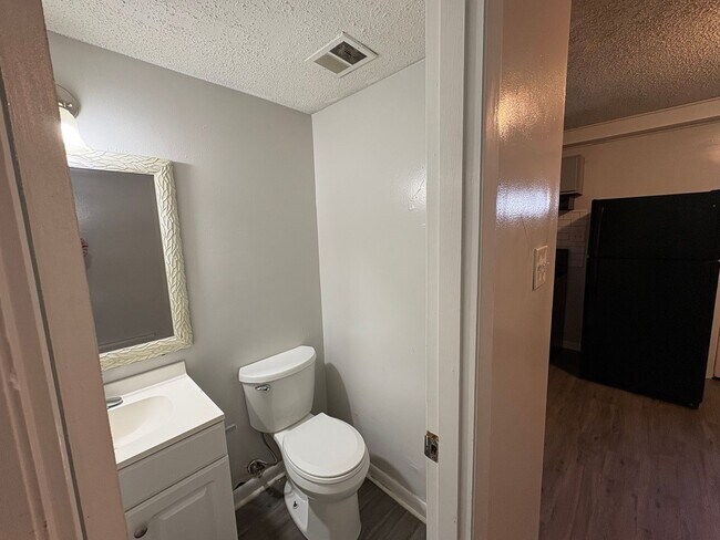 Building Photo - 131 Wall St