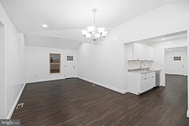 Building Photo - 7213 Tyler Ave