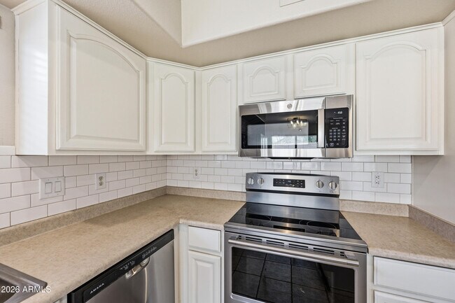 Building Photo - 4512 E Mossman Rd