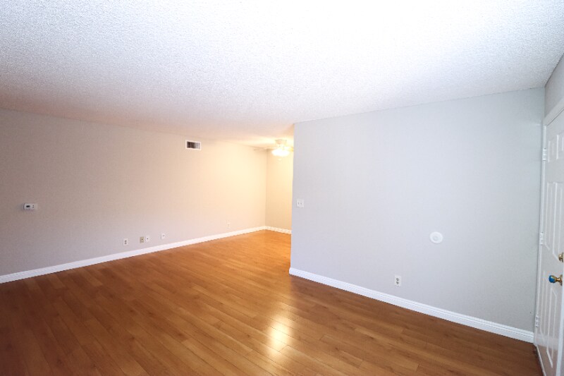 Building Photo - 626 E Verdugo Ave