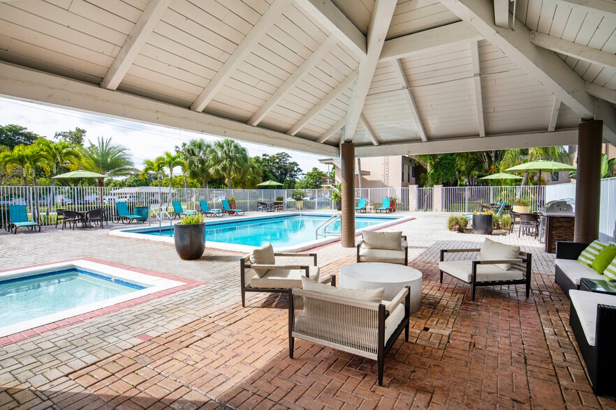 Primary Photo - Del Oro Apartment Homes