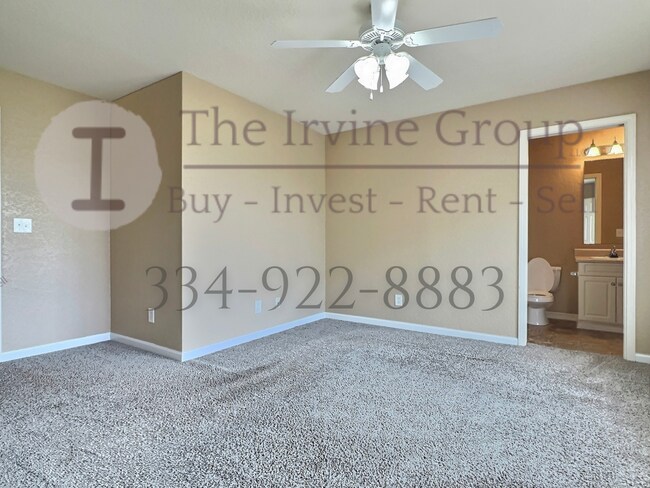 Building Photo - 3 bed 2.5 bath