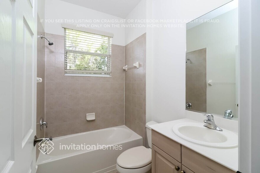 Building Photo - 15315 Blue Fish Cir