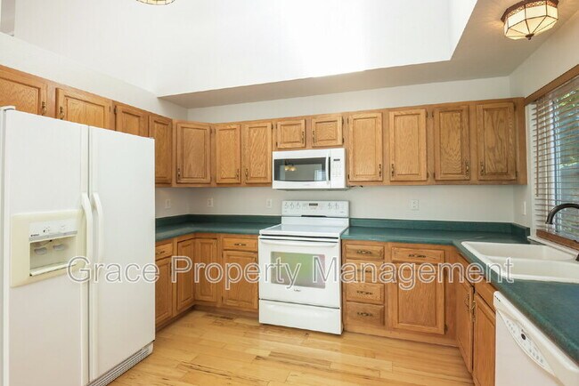 Building Photo - 10571 W 83rd Pl