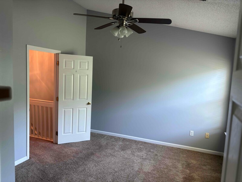 Building Photo - 7933 Shadow Oak Dr