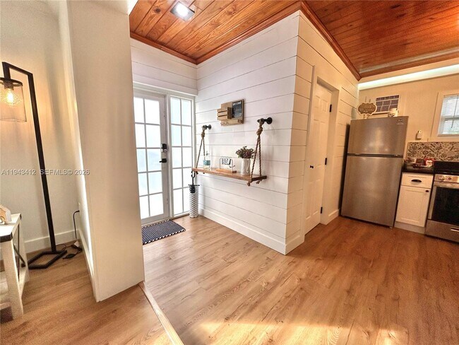 Building Photo - 7999 SW 58th St