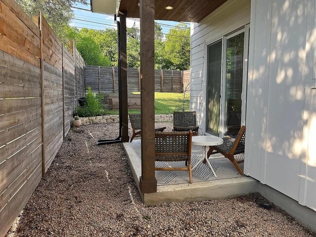 Building Photo - 3507 Oak Springs Dr