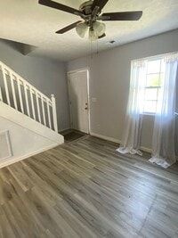 Building Photo - 122 Oakwood Rd