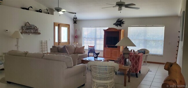 Building Photo - 239 Kirkland Rd