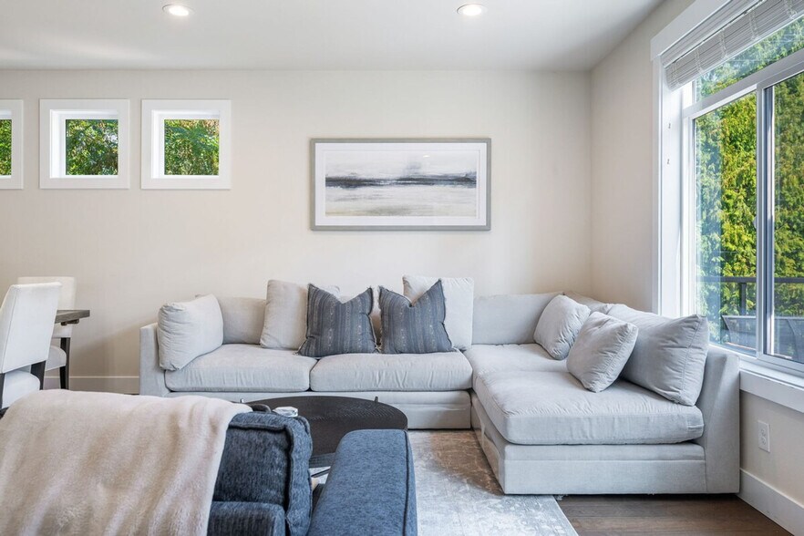 Building Photo - 10404 2nd Pl SW