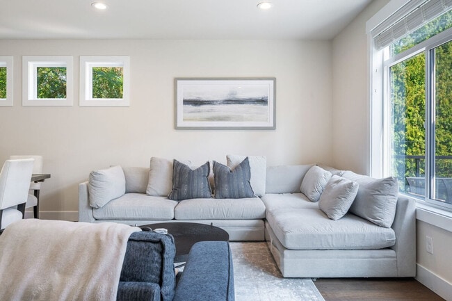 Building Photo - 10404 2nd Pl SW