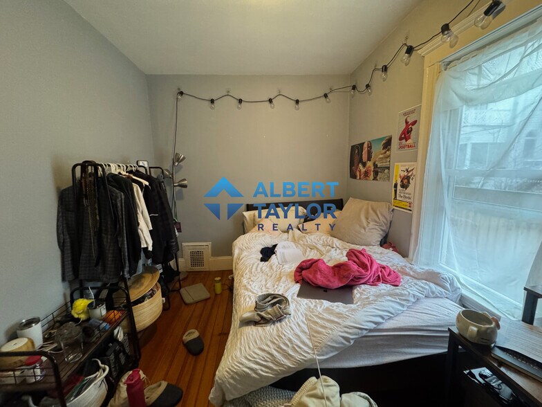 Building Photo - 25 Kelly Rd