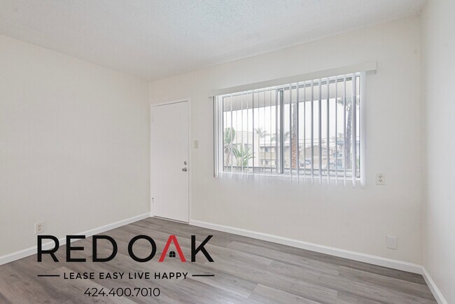 Building Photo - 12211 S Manor Dr