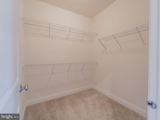 Building Photo - 22595 Windsor Locks Square