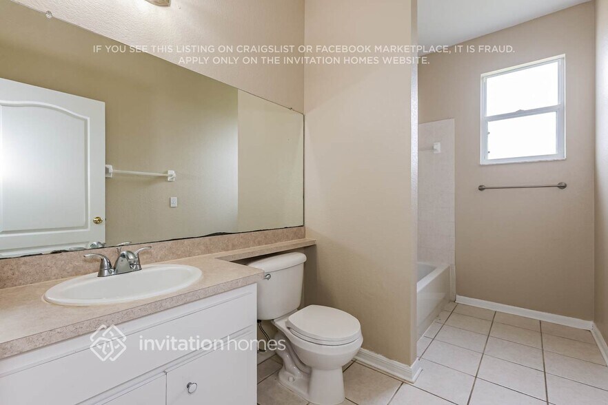 Building Photo - 608 Terranova Dr