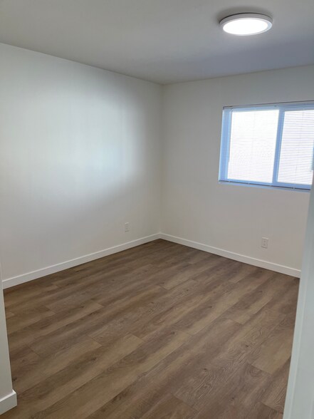 Building Photo - 4732 Bancroft St