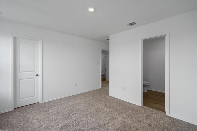 Building Photo - 301 Freshwater Dr