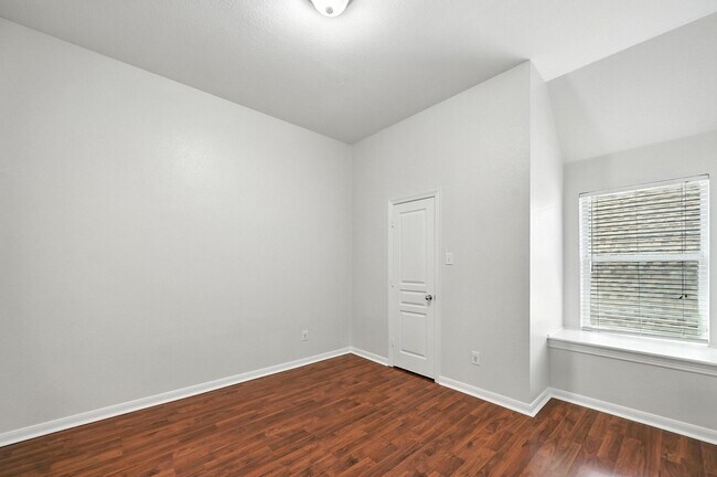 Building Photo - 14743 Daneway Dr