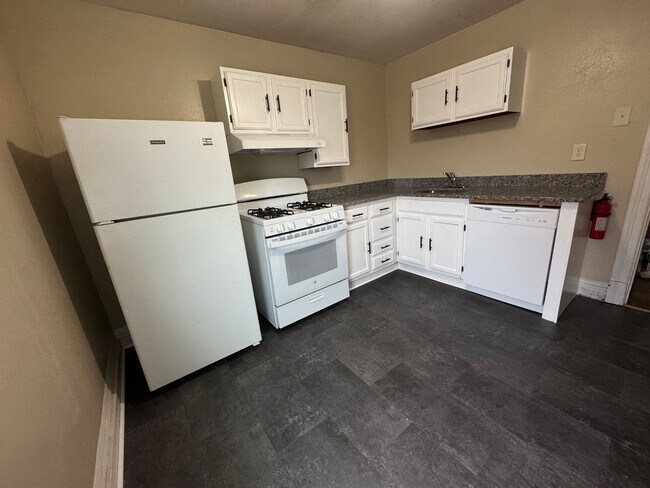 Building Photo - 1408 Methyl St