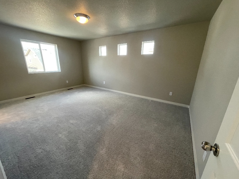 Building Photo - 5748 Thurless Ln