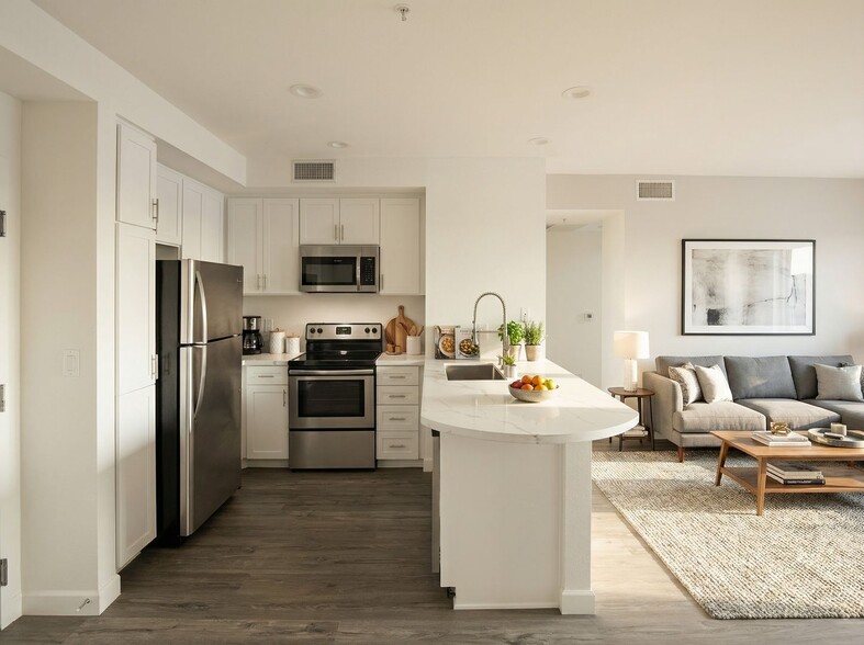 Interior Photo - 3400 Cahuenga Blvd Los Angeles, CA 90068