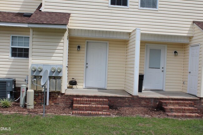 Building Photo - 324 Mae Byrd Rd
