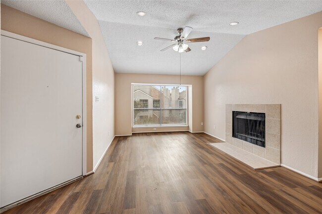 Building Photo - 6701 Sands Point Dr