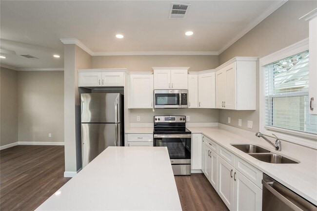 Building Photo - 1700 45th St S