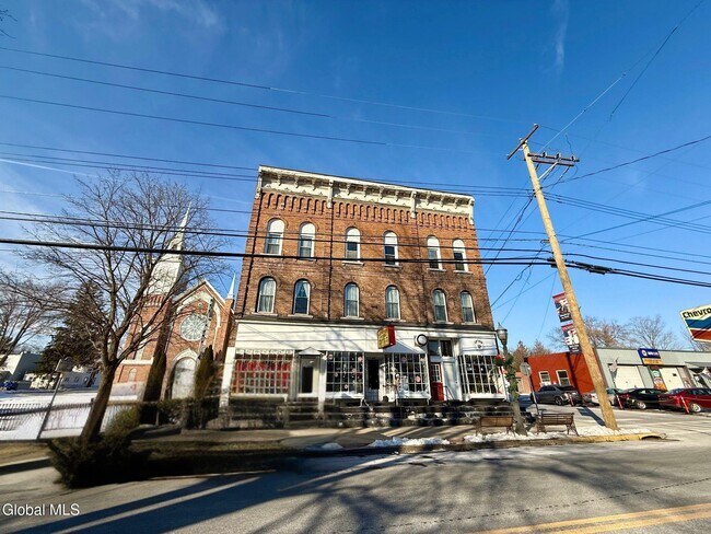 Building Photo - 751 Hudson Ave