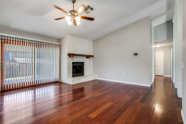 Building Photo - 13910 Thebes Cir