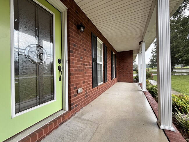 Building Photo - 19 Antietam Dr