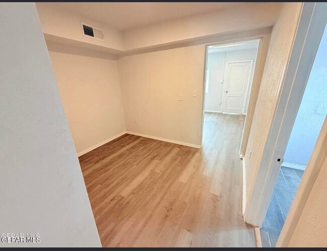 Building Photo - 5658 Dailey Ave