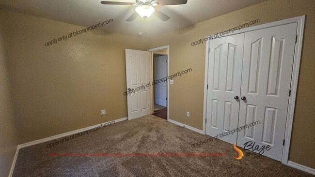 Building Photo - 3/2 Tradewinds Brick Home