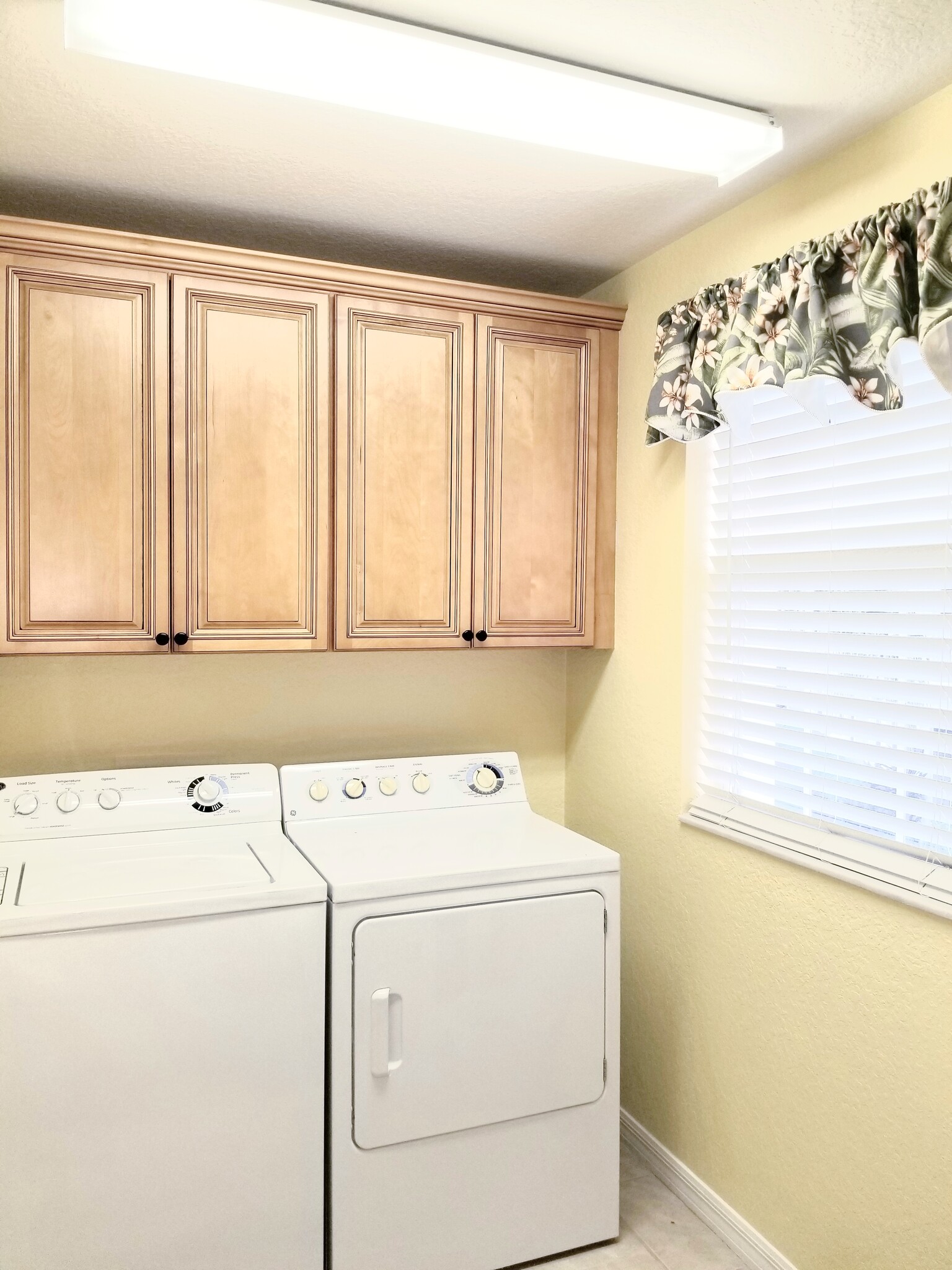 laundry room - 800 San Lino Cir