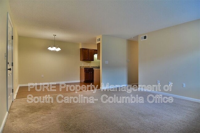 Building Photo - 515 Menlo Dr