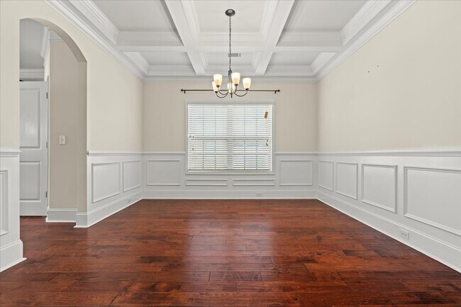 Building Photo - 1635 Lake Wateree Dr