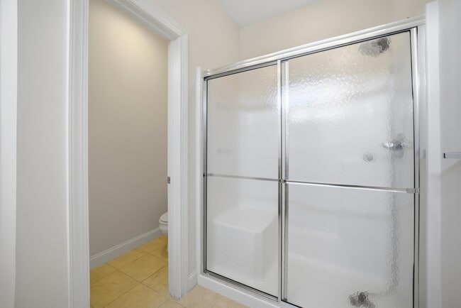 Building Photo - 3135 Patrick Henry Dr