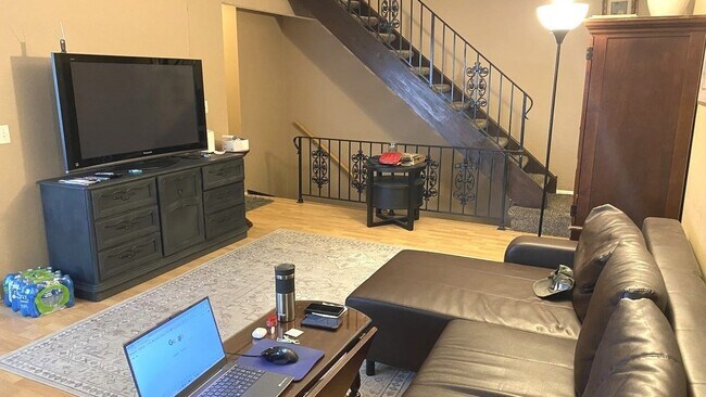 Building Photo - 322 Inverrary Ln