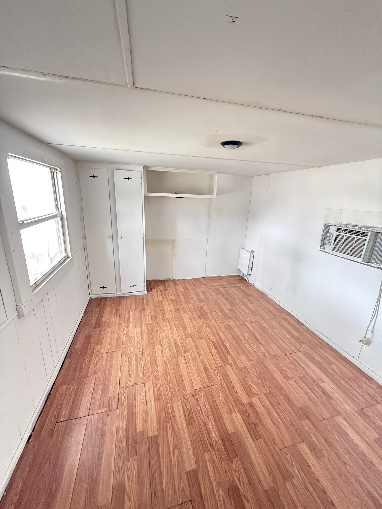 Building Photo - 920 Boardwalk Ln