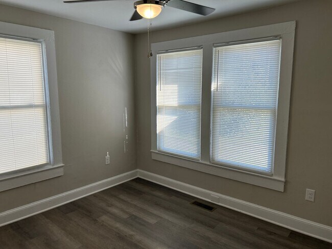 Building Photo - 2923 Old Greensboro Rd