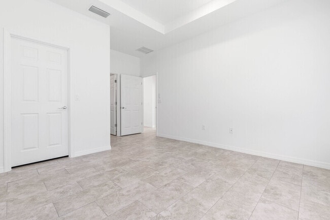 Building Photo - 22 Pony Ln