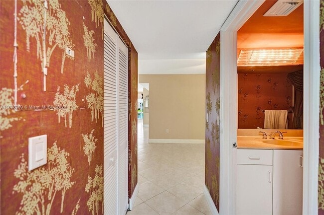 Building Photo - 12547 Imperial Isle Dr