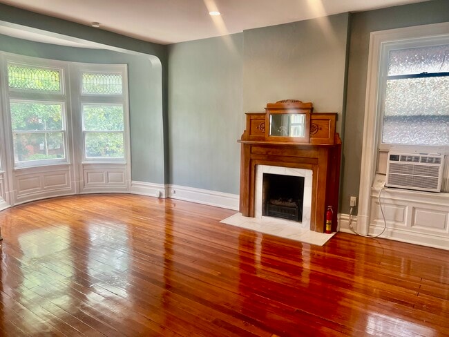 Building Photo - 4124 W Pine Blvd