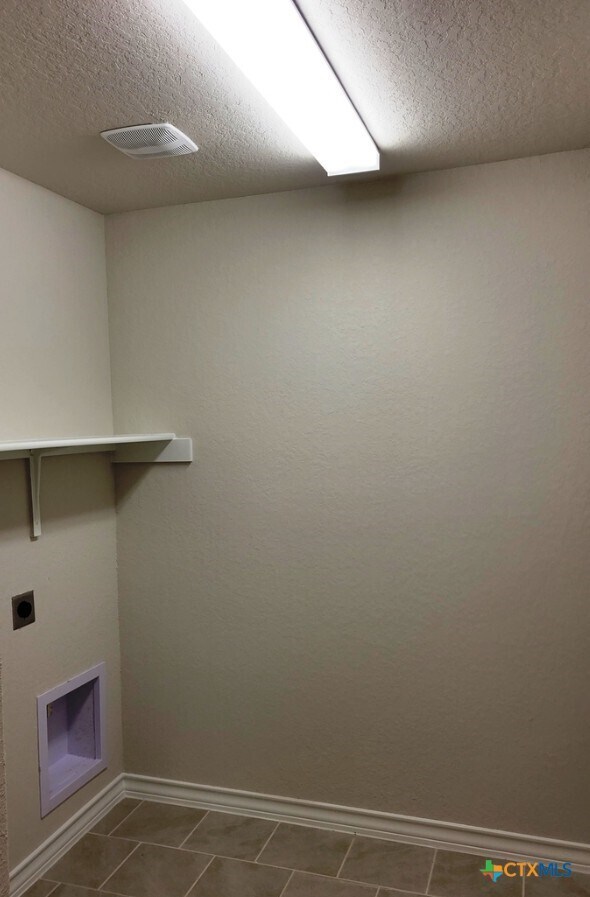 Building Photo - 618 Cypress Ct