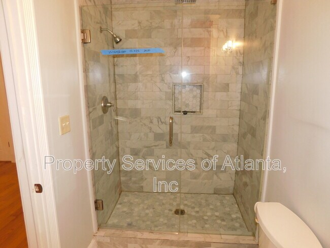 Building Photo - 675 Grady Pl SW