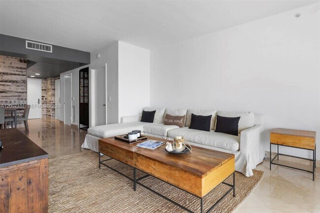 Building Photo - 4779 Collins Ave