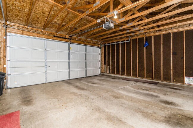 Building Photo - 8196 Echo Spring Dr