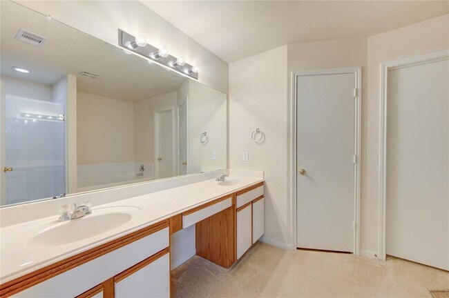 Building Photo - 3639 Barkers Crossing Ave
